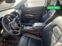 Welcome to Legacy Dodge Claresholm. Cooled Seats, Bose Premium Audio, HUD, Wireless Charging, Sunroo... (image 7)