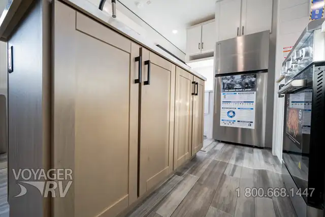 2026 Jayco Jay Flight 401FLTS Bungalow in Travel Trailers & Campers in Kelowna - Image 43