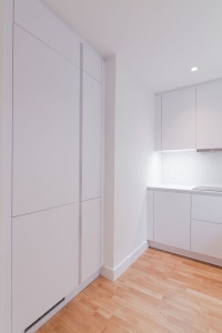 Renovated Akelius two bedroom apartment for rent. Located near Clanranald Street in the Cote-des-Nei... (image 2)