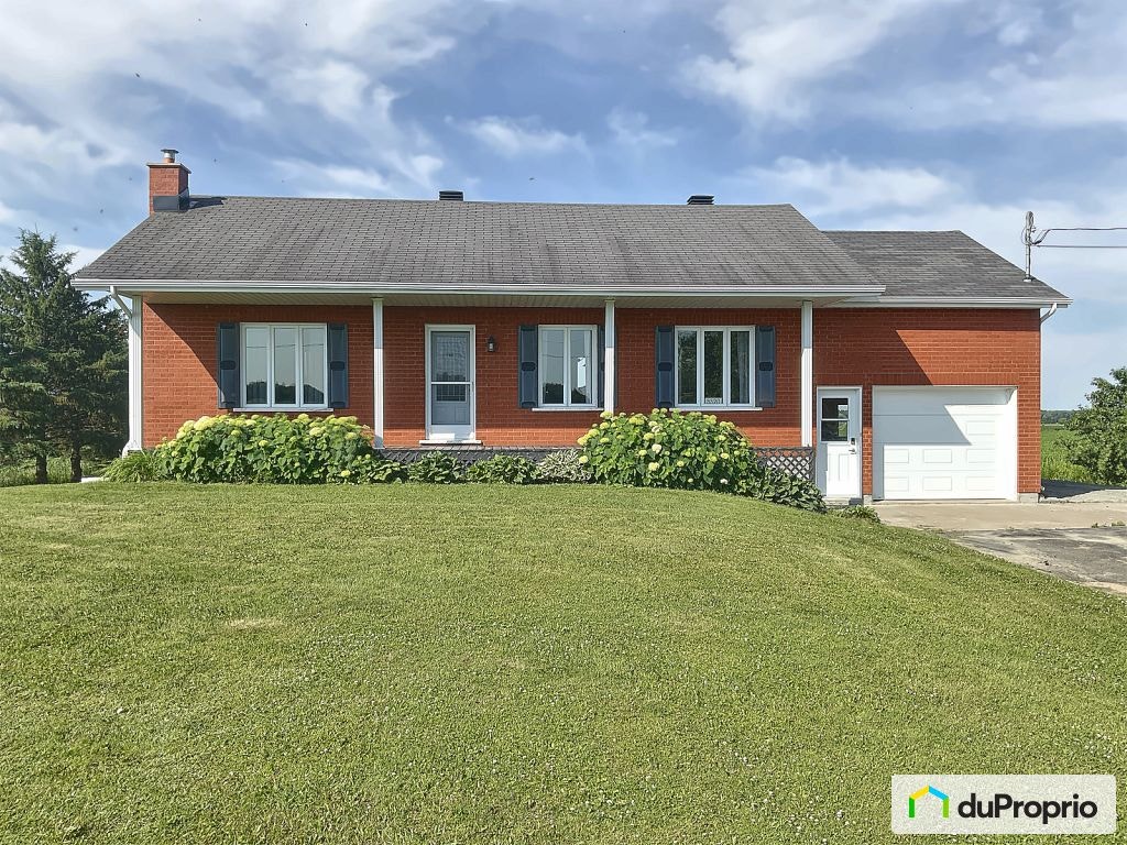$409,000 - Bungalow for sale in Nicolet — photo 1