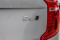 ... Engine: Moteur à 4 cylindres 2.0l L/100Km City: 10.9 L/100Km Hwy: 8.6 (image 8)