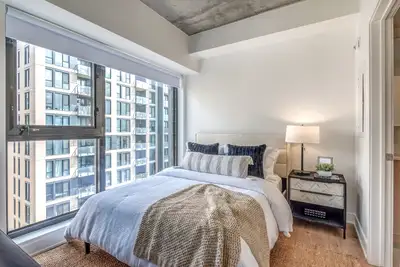 2.5 Studio condo tout inclus a louer Sud Ouest Griffin Square, View more