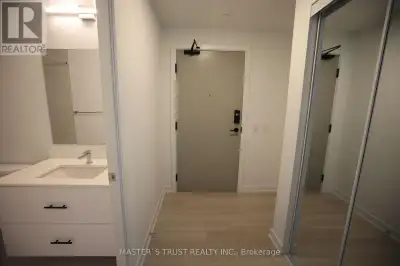 Welcome to Canopy Towers! This brand-new 1 Bed + Den, 2 Full Bath unit sit in the heart of Mississau...