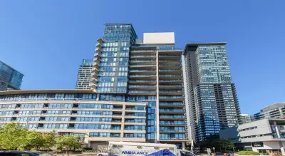 Price: $500,000 / $1,897/mo Rare Opportunity in Downtown Toronto! This stunning 1-bedroom + Study co...
