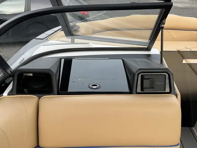 2024 Moomba Makai in Powerboats & Motorboats in Edmonton - Image 6