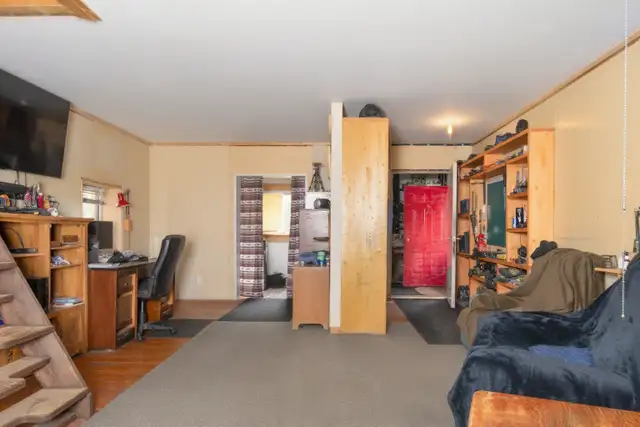 New! 198 Taku Boulevard, Tagish Beach | Chris Meger REALTOR® in Houses for Sale in Whitehorse - Image 8