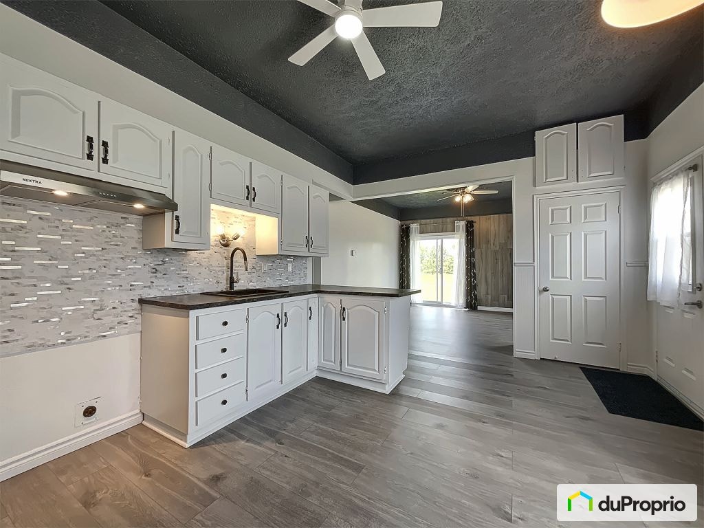 $194,500 - Country home for sale in St-Just-De-Bretenieres — photo 3