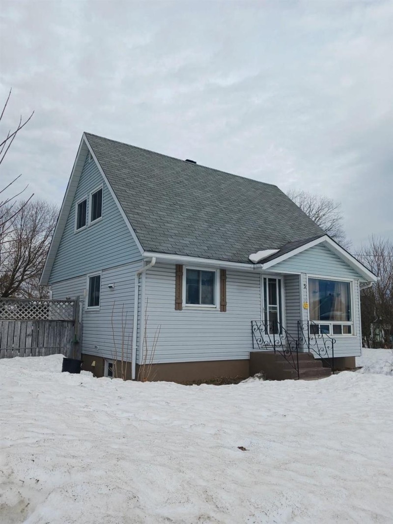 3 Mona DR Manitouwadge, Ontario Houses for Sale Thunder Bay Kijiji