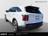 2023 Kia Sorento LX Plus Experience the Kia Sorento LX with only 79669 km on the odometer. Finished... (image 5)