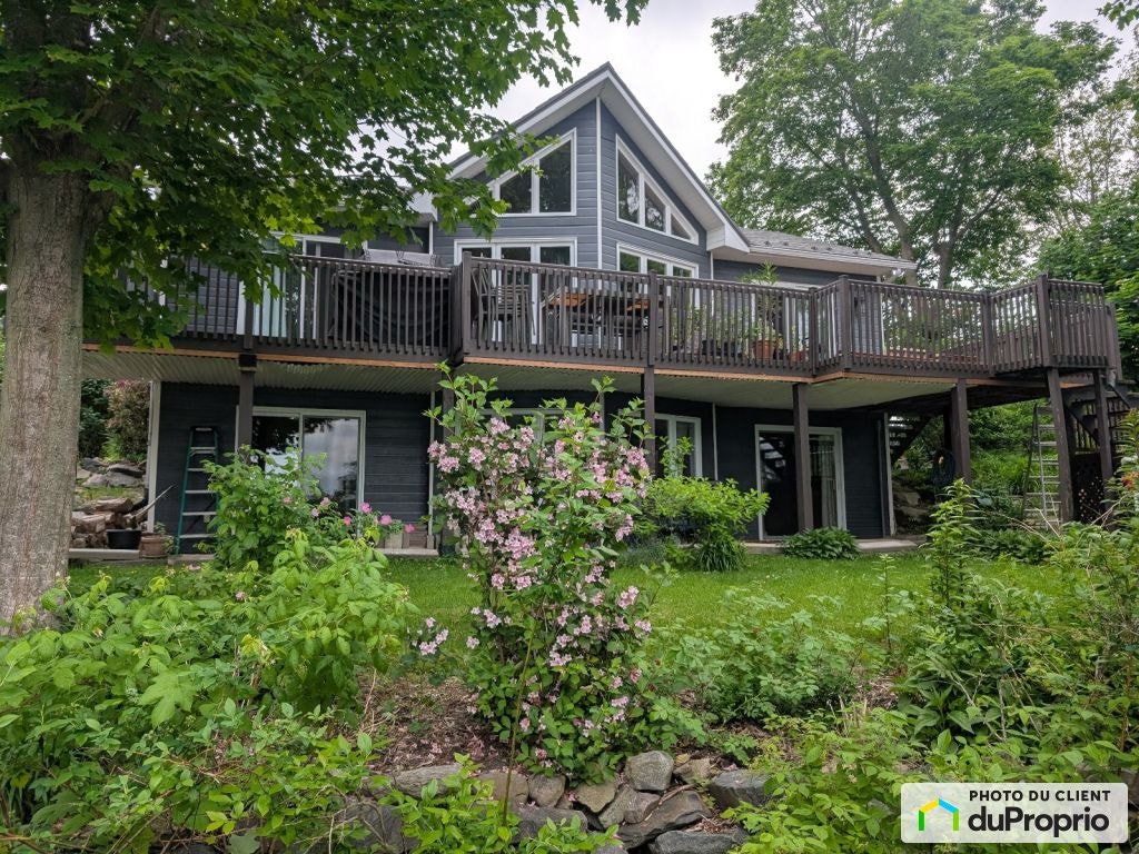 $864,900 - Bungalow for sale in Roxton Pond — photo 1