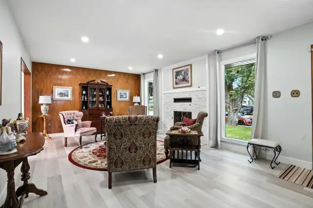 243-25th Street West63436971529217121