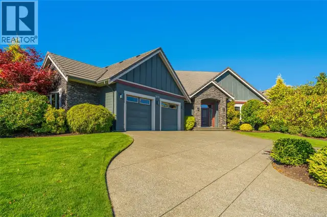 3172 Royal Vista Way Courtenay, British Columbia in Houses for Sale in Comox / Courtenay / Cumberland - Image 3