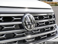 TITAN BLACK LEATHER SEATING SURFACES,ORYX WHITE PEARL,Turbocharged,All Wheel Drive,Traction Control,... (image 9)