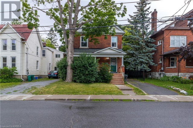126 COLLINGWOOD Street Kingston, Ontario in Houses for Sale in Kingston - Image 2