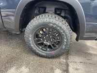 MONOTONE PAINT,REAR WHEELHOUSE LINERS,TRANSMISSION: 8-SPEED AUTOMATIC (STD),FORGED BLUE METALLIC,BLA... (image 7)