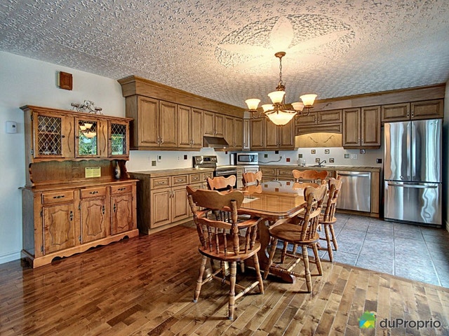 $827,000 - Cottage for sale in Stratford — photo 2