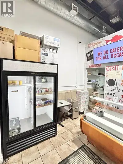 Excellent opportunity to acquire a turnkey takeout restaurant, successfully operating since 2020. St...