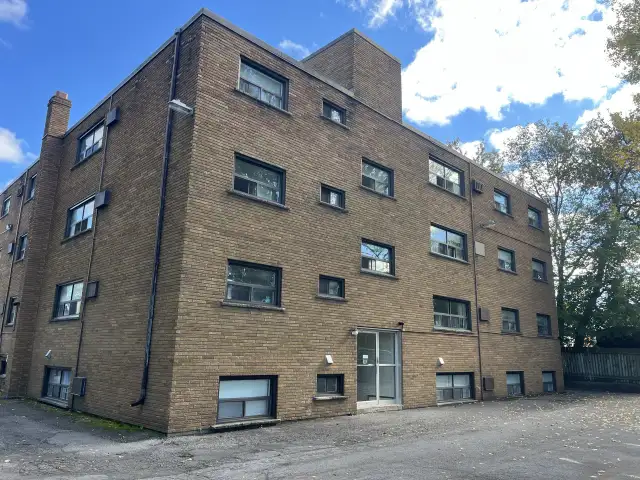 Cozy ALL-INCLUSIVE Apartments! in Long Term Rentals in St. Catharines - Image 20