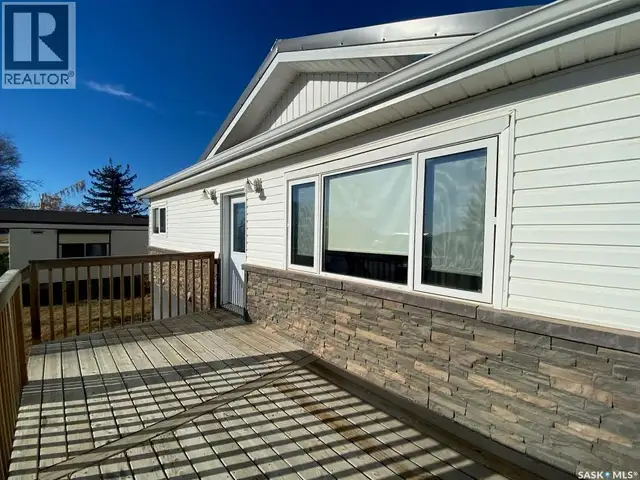 109 1st AVENUE E Eatonia, Saskatchewan in Houses for Sale in Swift Current - Image 6