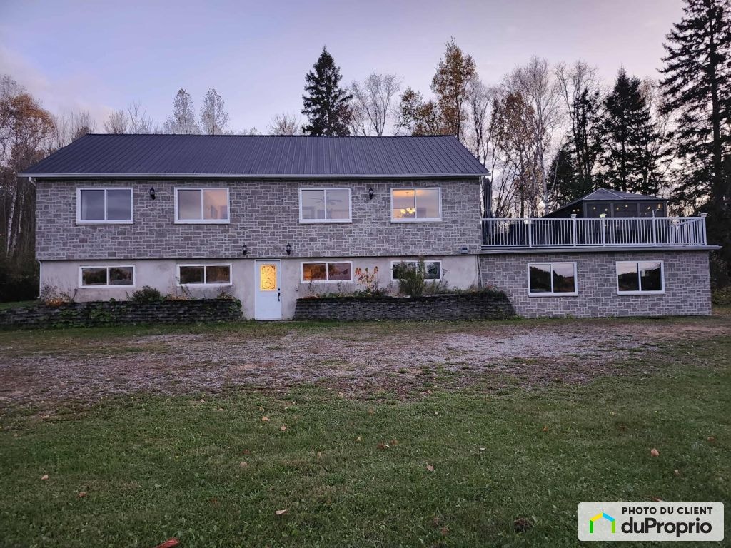 $475,000 - 2 Storey for sale in St-Michel-Des-Saints — photo 1