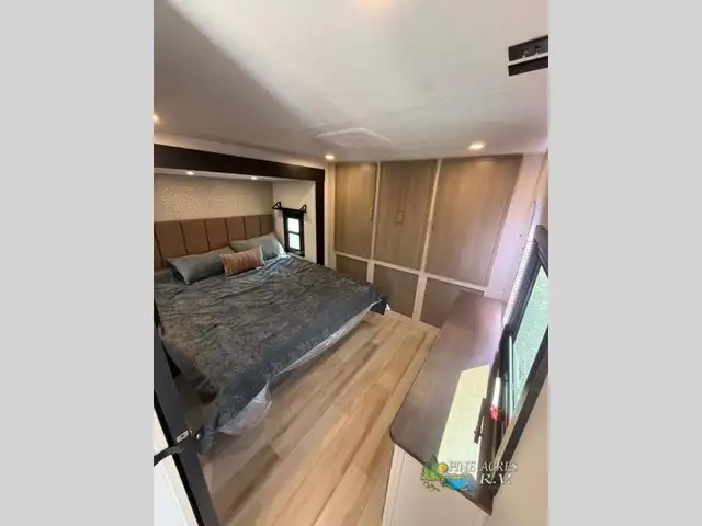 2026 Forest River RV Wildwood Heritage Glen 308RL in Travel Trailers & Campers in Moncton - Image 9