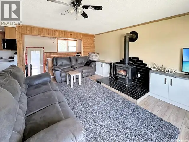 210 1st STREET W Meath Park, Saskatchewan in Houses for Sale in Meadow Lake - Image 10