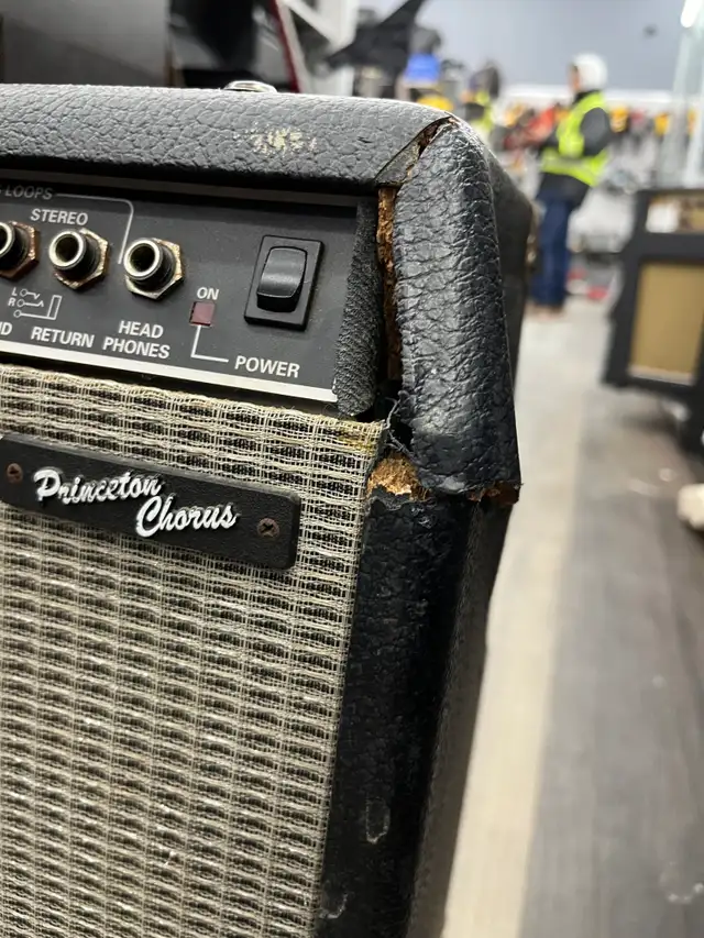 Fender Princeton Chorus Guitar Amp in Amps & Pedals in City of Toronto - Image 3