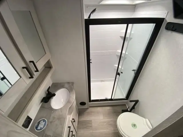 2024 EAST TO WEST Tandara 26RD in Travel Trailers & Campers in Bedford - Image 17