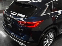 The 2021 INFINITI QX50 LUXE is a compelling compact luxury SUV that balances distinctive styling wit... (image 7)