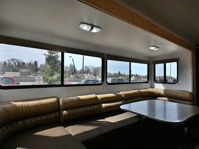 2014 Surveyor SV34BHTS in Travel Trailers & Campers in St. Albert - Image 16