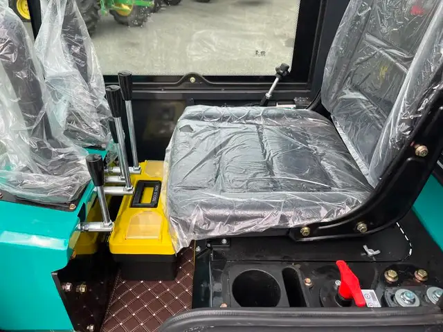 2024 agt Industrial Green QH13R Mini Excavator 420CC Gas Engine  in Heavy Equipment in Richmond - Image 30