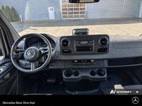 Mercedes-Benz Rive-Sud, la destination Mercedes-Benz par excellence. Bienvenue en première classe. D... (image 9)