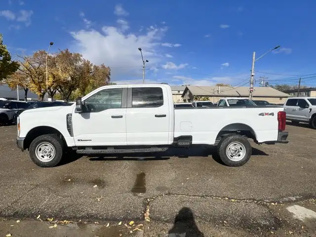 2024 Ford Super Duty F-350 SRW XL Crew Cab 176 | Remote Start in Cars & Trucks in Edmonton - Image 5