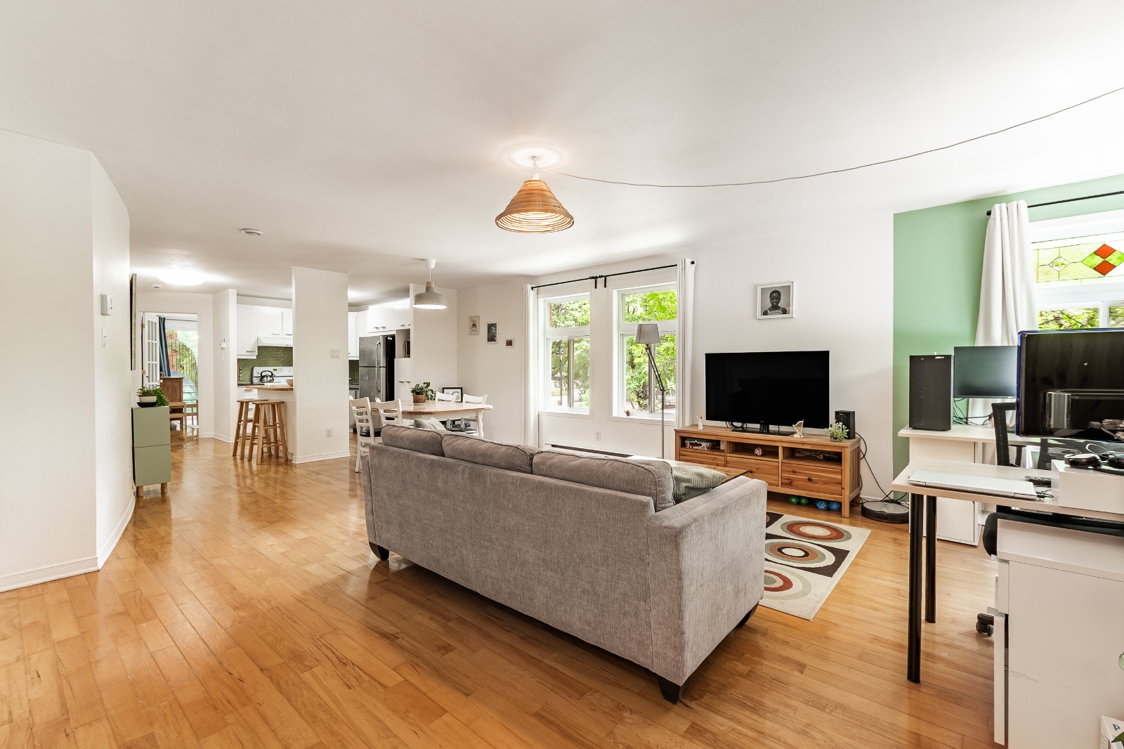 Superbe condo baigné de lumière au cœur du Plateau Mont-Royal — photo 3