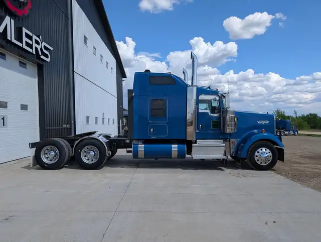 2019 KENWORTH W900L in Heavy Trucks in City of Montréal - Image 3