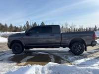 This Ram 2500 delivers a Intercooled Turbo Diesel I-6 6.7 L/408 engine powering this Automatic trans... (image 4)