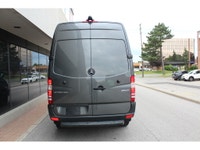 RARE FIND 2017 MERCEDES SPRINTER 144 HIGH ROOF - 5 PASSENGERS CREW VAN!!! ONLY 73,000 KM!!! , YES ,... (image 7)