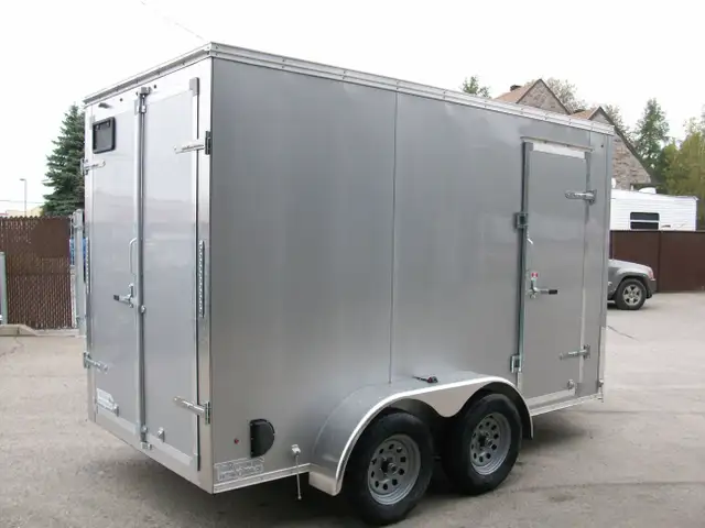 2025 Weberlane CARGO 6' X 12' V-NOSE 7'HT 3 PORTES QUALITE CONTR in Cargo & Utility Trailers in Laval / North Shore - Image 5