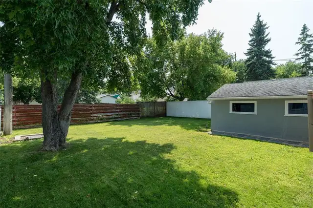 761 Parkhill Street Winnipeg, Manitoba in Houses for Sale in Winnipeg - Image 23