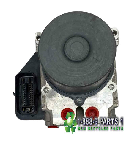 ABS Anti-Brake Pump w/Module Toyota Sienna 2015-2020 OEM in Other Parts & Accessories in Hamilton - Image 4