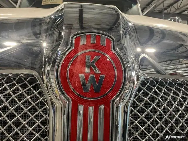 2025 Kenworth T680 in Heavy Trucks in Moncton - Image 22