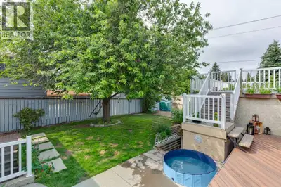 ***$10K PRICE IMPROVEMENT!!***Welcome to this spacious detached bi-level offering OVER 2,100 SQ FT O...