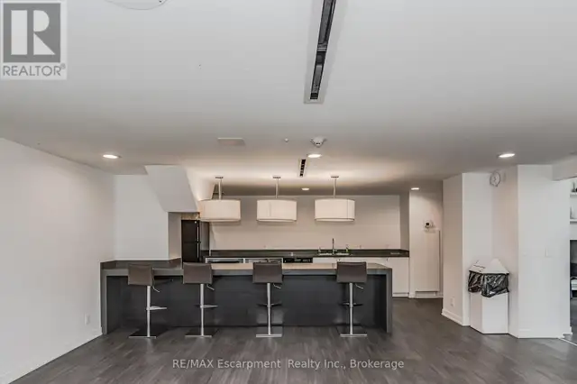 1606 - 1940 IRONSTONE DRIVE Burlington (Uptown), Ontario in Condos for Sale in Oakville / Halton Region - Image 32