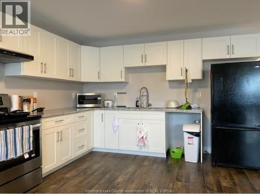 363 CURRY AVENUE Unit# ROOM 2 Windsor, Ontario 3