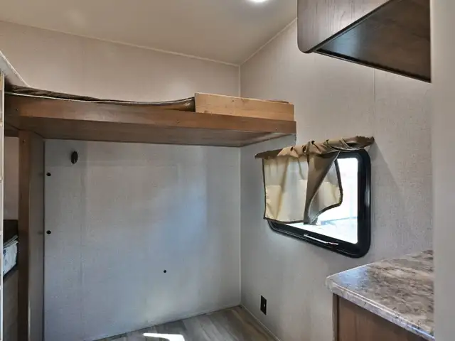 2018 Aspen Trail 29BHS in Travel Trailers & Campers in St. Albert - Image 15