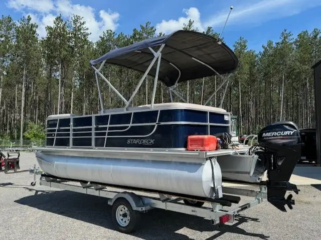 2013 19' STARCRAFT PONTOON 40HP 4-STROKE EFI - 180 HOURS! in Powerboats & Motorboats in Peterborough - Image 4