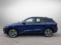 This Audi Q5 boasts a Intercooled Turbo Premium Unleaded I-4 2.0 L/121 engine powering this Automati... (image 7)