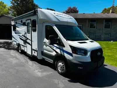 2024 Forest River Forester 2381 Transit AWD 1 Owner, Non Smoker, No Pets, Never Rented, Clean Carfax...