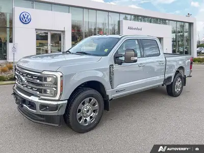 This Ford Super Duty F-350 SRW delivers a Intercooled Turbo Diesel V-8 6.7 L/406 engine powering thi...