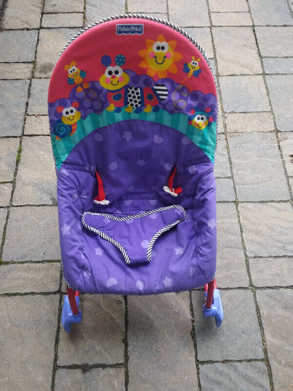 FISHER PRICE chaise pour bébe /infant rocker chair dans Parcs, balançoires et bacs  à Ville de Montréal